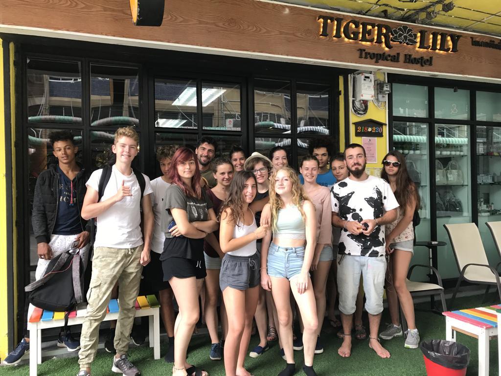Tiger Lily Hostel Банкок Екстериор снимка